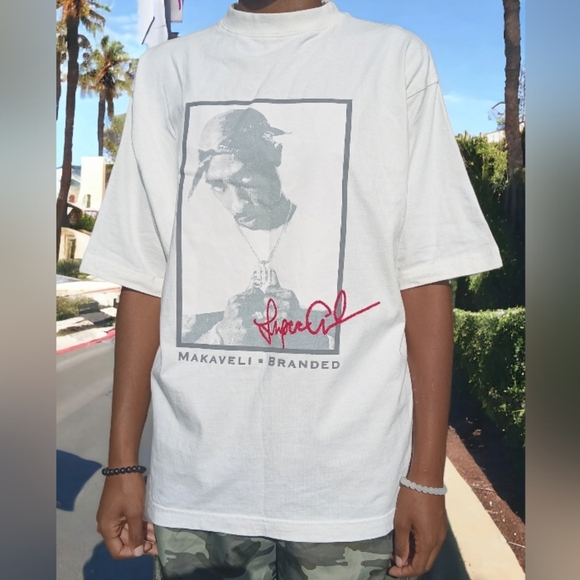 VTG Y2K Tupac Makaveli Beige Embroidered Hip Hop Streetwear Tee Shirt Size XL